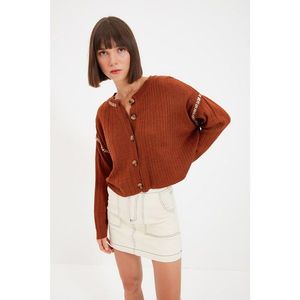 Trendyol Taba Button Detailed Crop Knitwear Cardigan vyobraziť