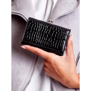 Women's black wallet with earwires vyobraziť