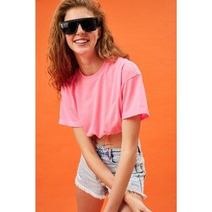 Koton Women's Pink Crew Neck Short Sleeve Cotton T-Shirt vyobraziť