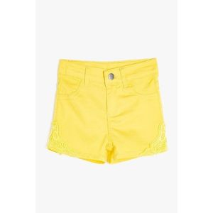 Koton Yellow Girl Lace Detailed Shorts vyobraziť