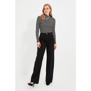 Trendyol Black Striped Collar Detailed Knitwear Sweater vyobraziť