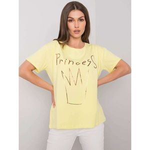 Yellow women's cotton t-shirt with a print vyobraziť