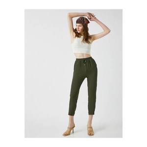 Koton Women's Green Waistband Trousers vyobraziť