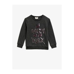 Koton Girl's Gray Crew Neck Sequin Detailed Letter Embroidered Sweatshirt vyobraziť