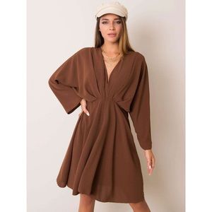 Brown dress with a triangle neckline vyobraziť