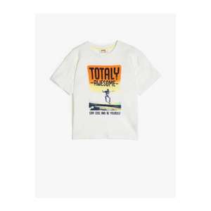 Koton Men's Ecru Short Sleeve Crew Neck Printed Printed T-shirt vyobraziť