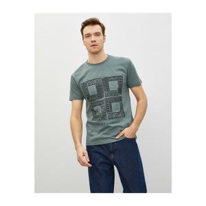 Koton Men's Green Cotton Bicycle Collar Short Sleeve Printed T-Shirt vyobraziť