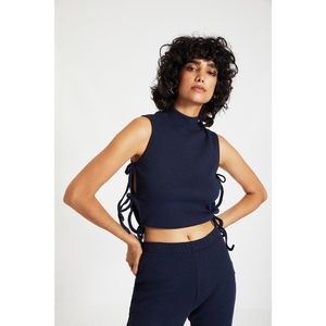 Trendyol Navy Blue Ribbed Crop Tie Detailed Knitted Blouse vyobraziť