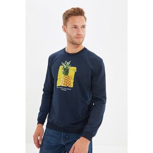 Trendyol Navy Men Regular Fit Sweatshirt vyobraziť
