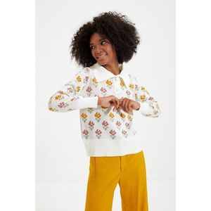 Trendyol Ecru Polo Collar Jacquard Button Detailed Knitwear Sweater vyobraziť
