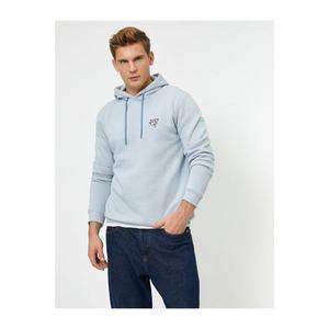 Koton Men's Blue Hooded Embroidered Long Sleeve Sweatshirt vyobraziť
