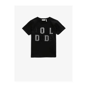 Koton Boy Black Sequin Short Sleeve Crew Neck Cotton T-Shirt vyobraziť