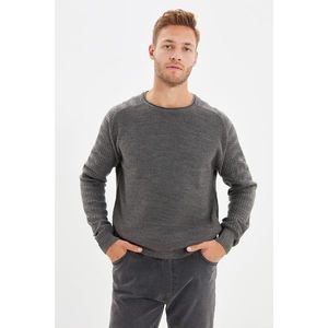 Trendyol Gray Mens Slim Fit Crew Neck Sleeve Textured Raglan sleeve Knitwear Sweater vyobraziť