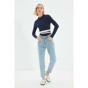 Trendyol Blue Pocket Detailed High Waist Mom Jeans vyobraziť