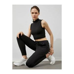 Koton Women's Black Pocket Jogger Sweatpants vyobraziť