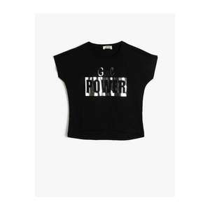 Koton Girl's Black Soft Fabric Shiny Letter Printed Short T-shirt with Crew Neck Sleeve vyobraziť