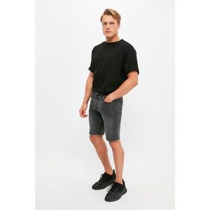 Trendyol Gray Men's Slim Fit Shorts & Bermuda vyobraziť