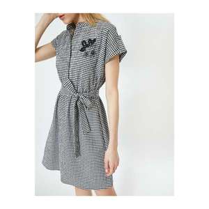 Koton Collar Embroidered Gingham Pattern Short Sleeve Dress vyobraziť