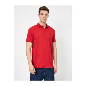 Koton Men's Red Metal Logo Detailed Slim Fit Polo Neck T-Shirt vyobraziť