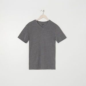 Sinsay - Basic tričko s véčkovým výstrihom - Šedá vyobraziť