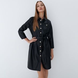 Mohito - Košeľové šaty s opaskom - Čierna vyobraziť
