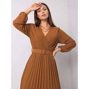 Light brown dress with ruffles vyobraziť
