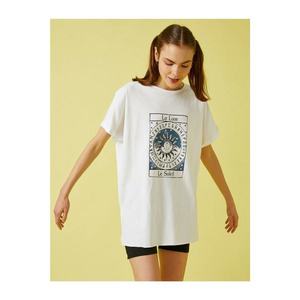 Koton Women's Ecru Oversize Printed Crew Neck Cotton T-shirt vyobraziť