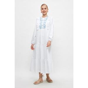 Trendyol White Embroidered Dress vyobraziť