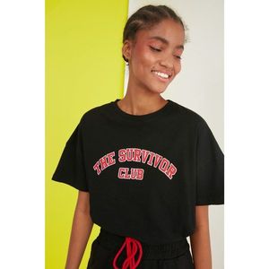 Trendyol Black Ruffled Printed Crop Knitted T-Shirt vyobraziť