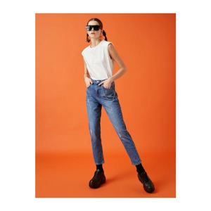 Koton Women's Blue Cotton Mom Jeans - Normal Waist Slim Fit Slim Leg Trousers vyobraziť