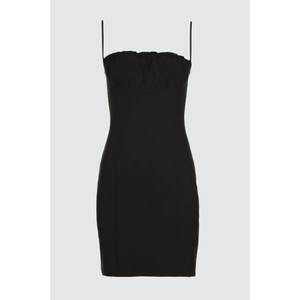 Trendyol Black Assynx Detail Dress vyobraziť