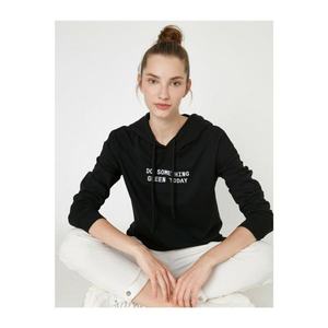 Koton Black Sweatshirt with Women's Hooded Slogan vyobraziť