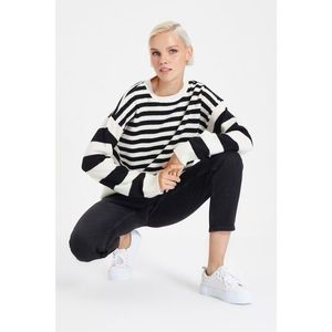 Trendyol Black Striped Knitwear Sweater vyobraziť