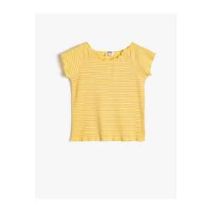 Koton Girl's Yellow Checkered T-Shirt vyobraziť