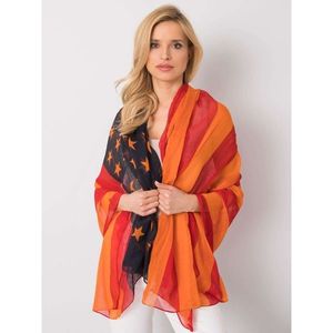 Red and orange scarf with print vyobraziť