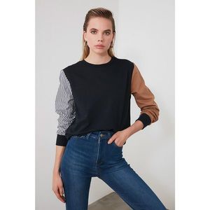 Trendyol Navy Blue Color Block Basic Knitted Sweatshirt vyobraziť