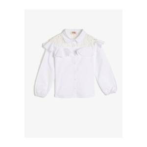 Koton Girl's Ecru Cotton Lace Ruffled Long Sleeve Shirt vyobraziť