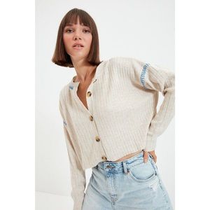 Trendyol Stone Button Detailed Crop Knitwear Cardigan vyobraziť