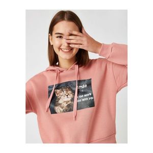 Koton Women's Pink Hooded Printed Crop Sweatshirt vyobraziť