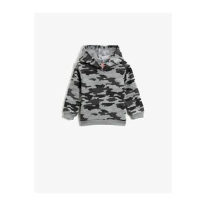 Koton Baby Boy Gray Hooded Camouflage Patterned Long Sleeve Sweatshirt vyobraziť