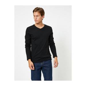 Koton Men's Black V-Neck Long Sleeve Slim Fit Basic T-Shirt vyobraziť