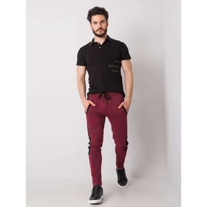 Black and burgundy men's sweatpants vyobraziť