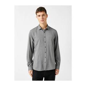Koton Men's Black Classic Collar Striped Long Sleeve Shirt vyobraziť