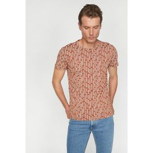 Koton Men's Brown Patterned T-Shirt vyobraziť