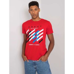 Red men's t-shirt with a colorful print vyobraziť