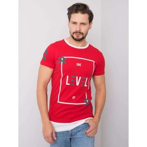 Red men's t-shirt with a print vyobraziť