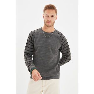 Trendyol Gray Men's Slim Fit Crew Neck Raglan Sleeve Knitwear Sweater vyobraziť