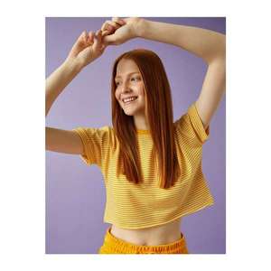 Koton Women's Yellow Striped T-Shirt vyobraziť