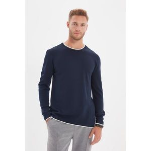 Trendyol Navy Blue Men's Slim Fit Contrast Collar Piped Sweater vyobraziť
