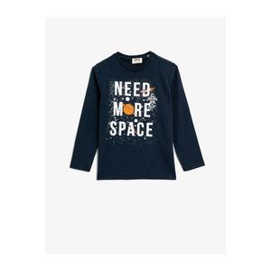 Koton Boy's Navy Blue Printed Crew Neck T-Shirt vyobraziť